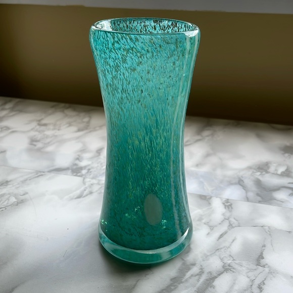 Vintage - Aqua/Teal hand blown glass vase stretched with with accents - Picture 4 of 6